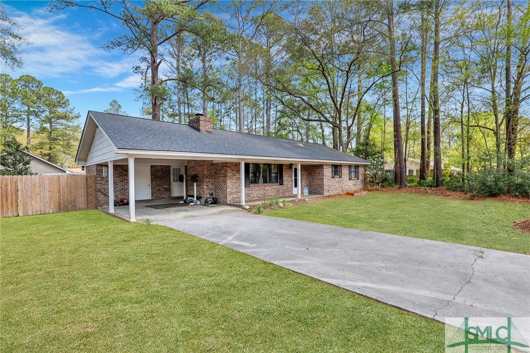 168 Patterson Road Pembroke, GA 31321 - Photo 3 of 27 Driveway