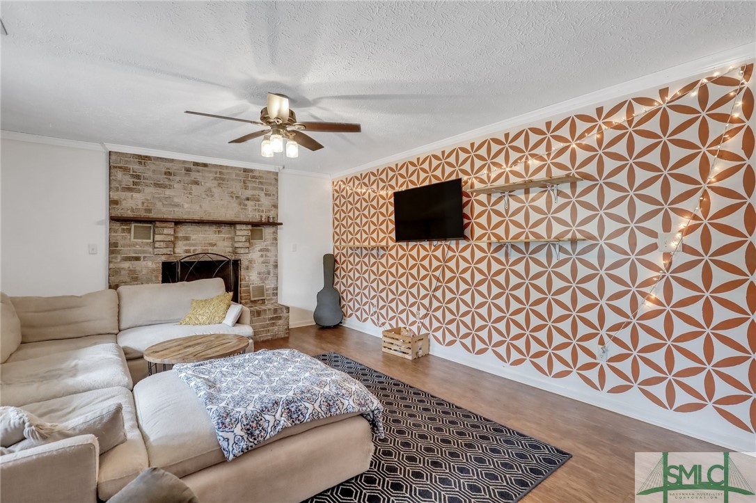 168 Patterson Road Pembroke, GA 31321 - Photo 5 of 27 Living Room