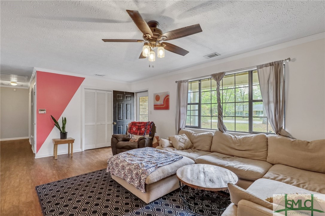 168 Patterson Road Pembroke, GA 31321 - Photo 7 of 27 Living Room