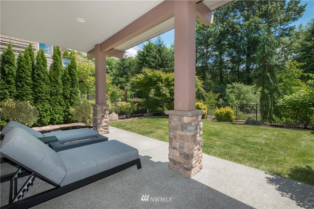 1105 North 41st Place Renton, WA 98056 - Photo 25 of 40 a view of garden with patio