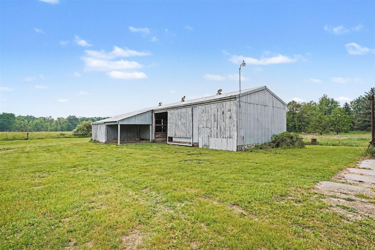 9700 Fenner Road Perry, MI 48872 - Photo 27 of 31
