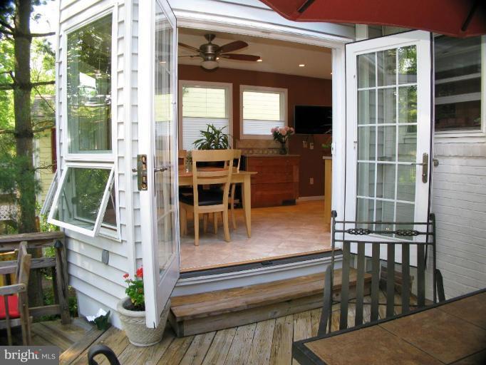 4708 Edgefield Road Bethesda, MD 20814 - Photo 8 of 24 French Drs to Deck from Informal Dining at Kitchen