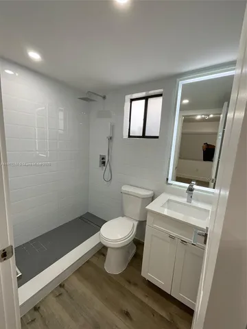 $1,700 | 2298 Southwest 1st Street, Unit 4, Miami, FL 33135