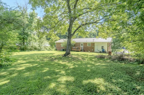 $1,350 | 221 Downer Drive, Clarksville, TN 37042