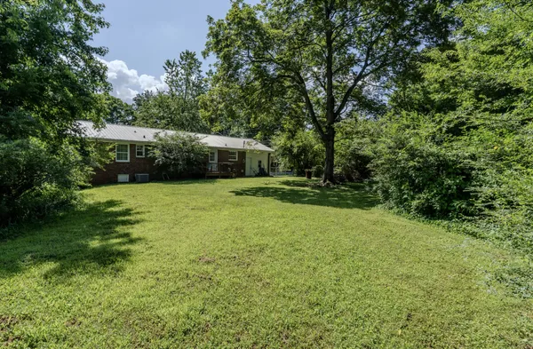 $1,350 | 221 Downer Drive, Clarksville, TN 37042