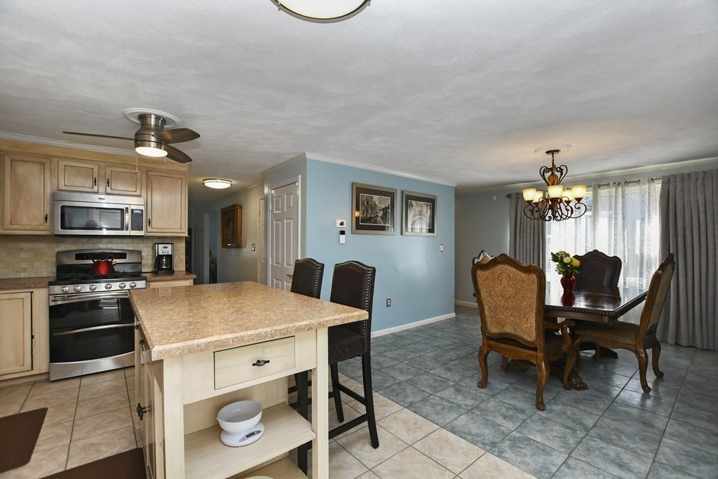 5 Spinale Road Peabody, MA 01960 - Photo 11 of 31 Gallery Image 11