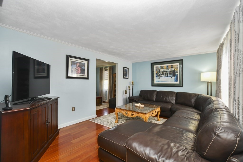 5 Spinale Road Peabody, MA 01960 - Photo 6 of 31 Gallery Image 6