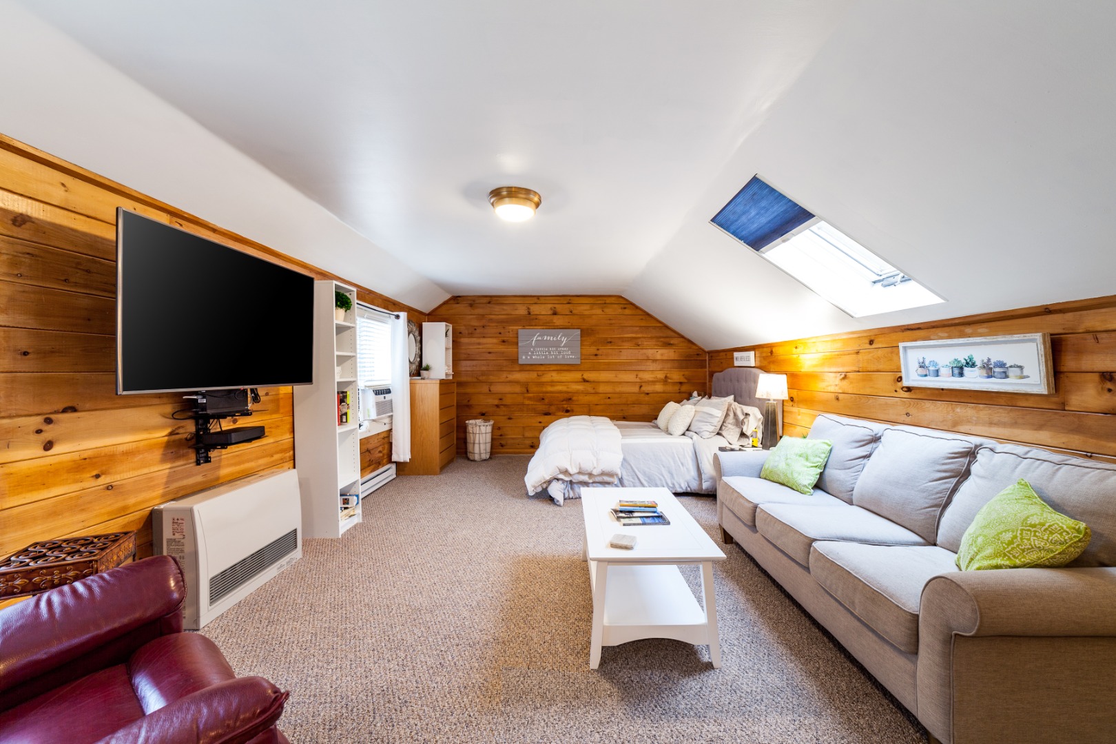 309 County Road Oak Bluffs, MA 02557 - Photo 24 of 32 a living room with furniture and a flat screen tv