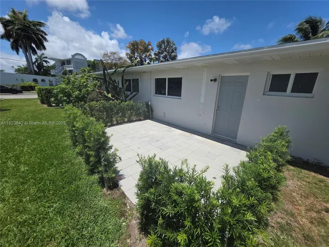 $1,650 | 120 Northeast 10th Avenue, Unit 3, Hallandale Beach, FL 33009