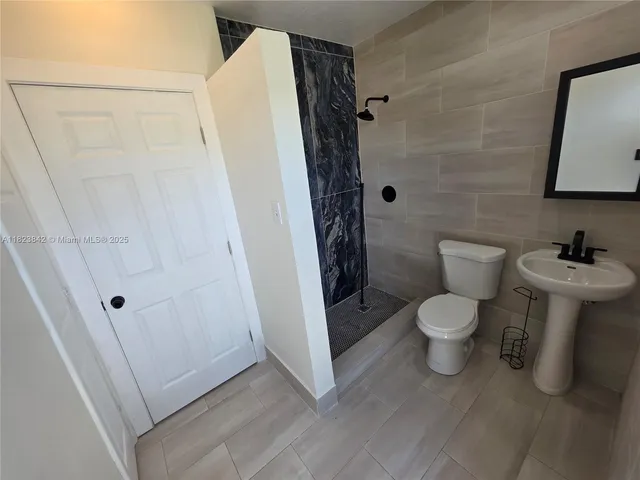 $1,650 | 120 Northeast 10th Avenue, Unit 3, Hallandale Beach, FL 33009