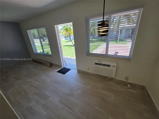 $1,650 | 120 Northeast 10th Avenue, Unit 3, Hallandale Beach, FL 33009