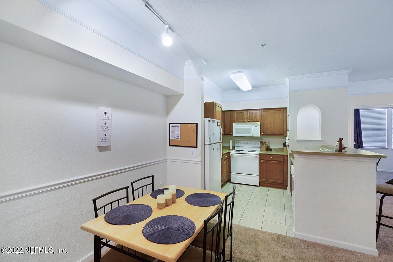 8550 Touchton Road, Unit 522 Jacksonville, FL 32216 - Photo 8 of 23 KITCHEN