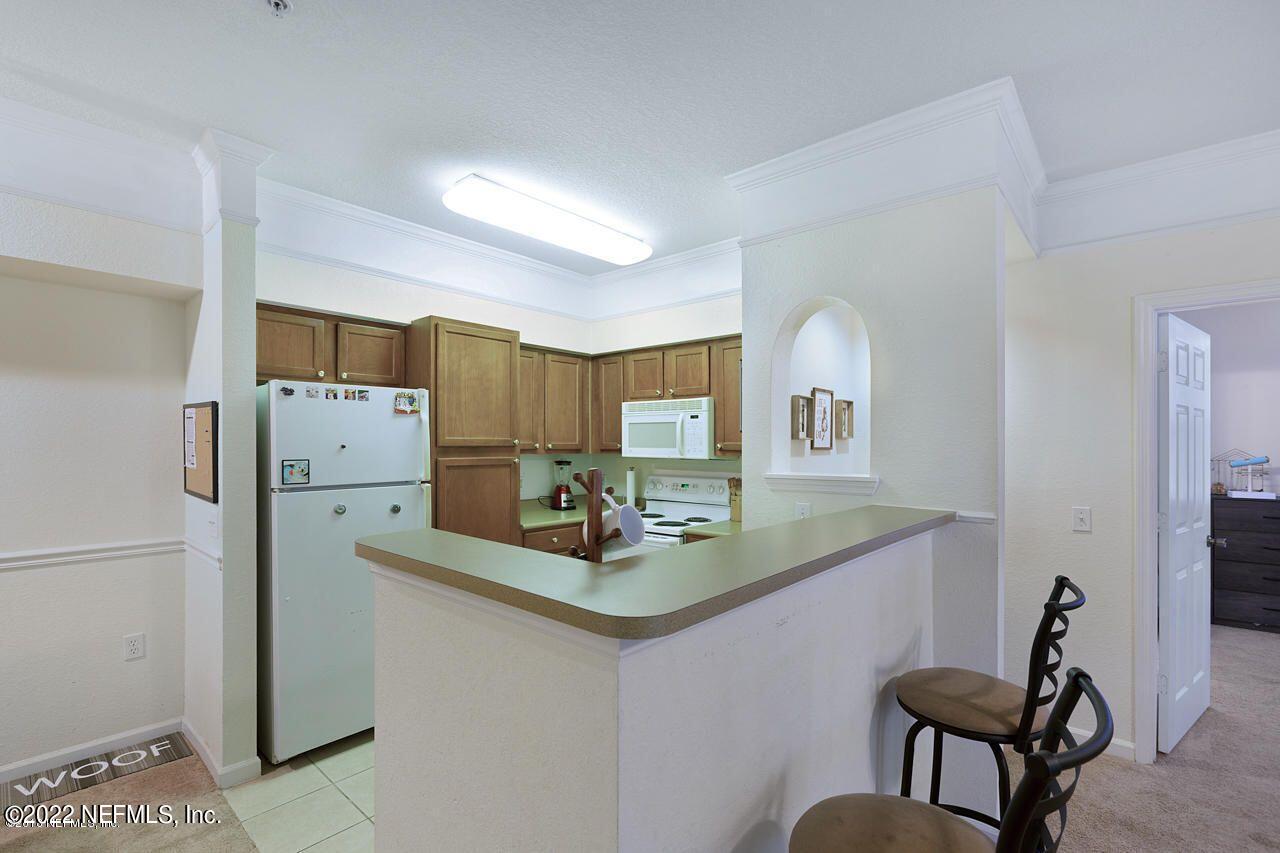8550 Touchton Road, Unit 522 Jacksonville, FL 32216 - Photo 9 of 23 KITCHEN