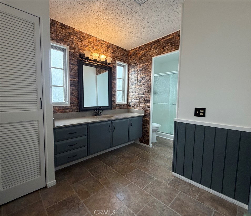 10320 Calimesa Boulevard, Unit 248 Calimesa, CA 92320 - Photo 21 of 45 Main Bath