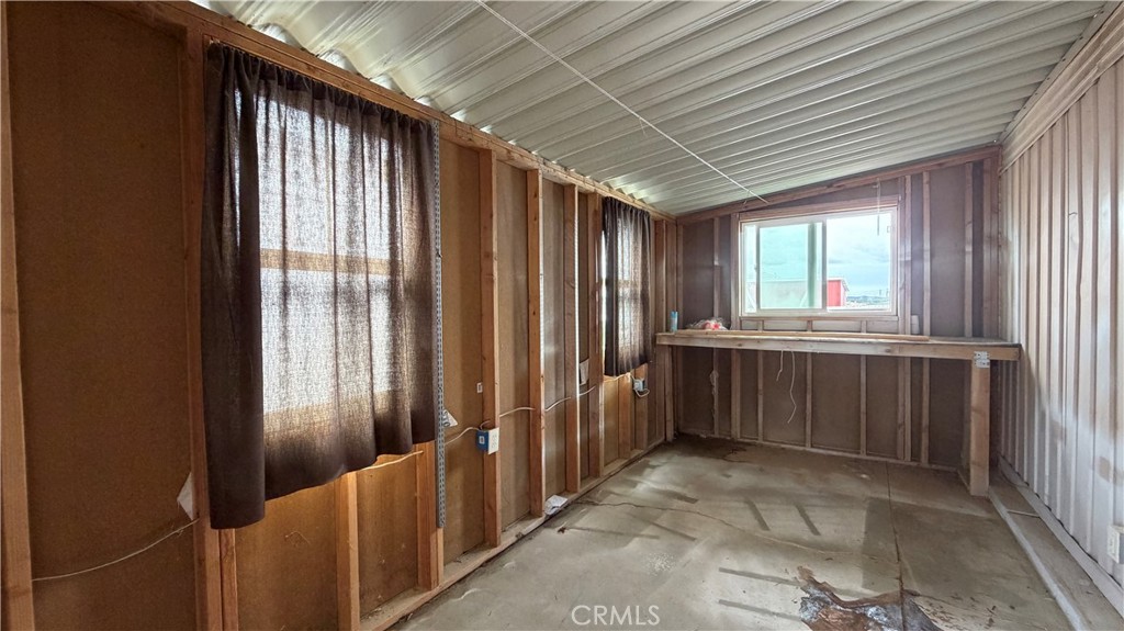 10320 Calimesa Boulevard, Unit 248 Calimesa, CA 92320 - Photo 27 of 45 Work Shop