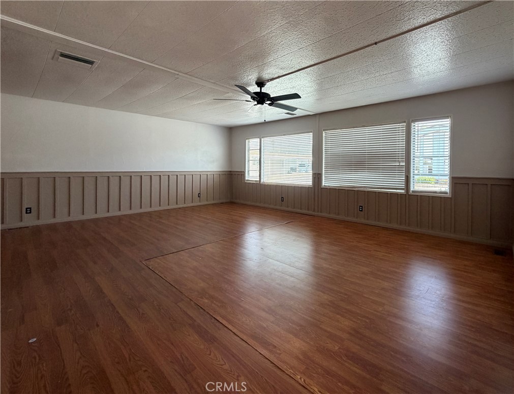 10320 Calimesa Boulevard, Unit 248 Calimesa, CA 92320 - Photo 10 of 45 Living Room