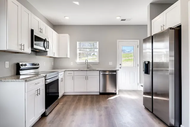 $1,695 | 348 Kristen Court, Columbia, TN 38401