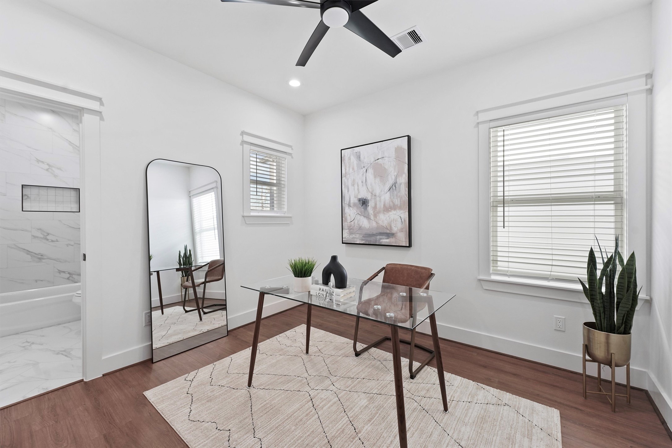 6130 Endeavor Heights Road Houston, TX 77091 - Photo 18 of 33 a living room with furniture and a window