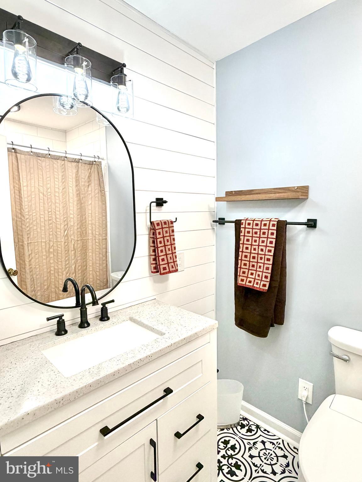 128 Courthouse Road Stafford, VA 22554 - Photo 27 of 37 Guest Full Bathroom