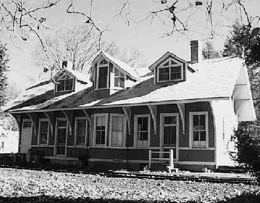 2 River Road South Cornwall, CT 06754 - Photo 1 of 1 a front view of a house with plants
