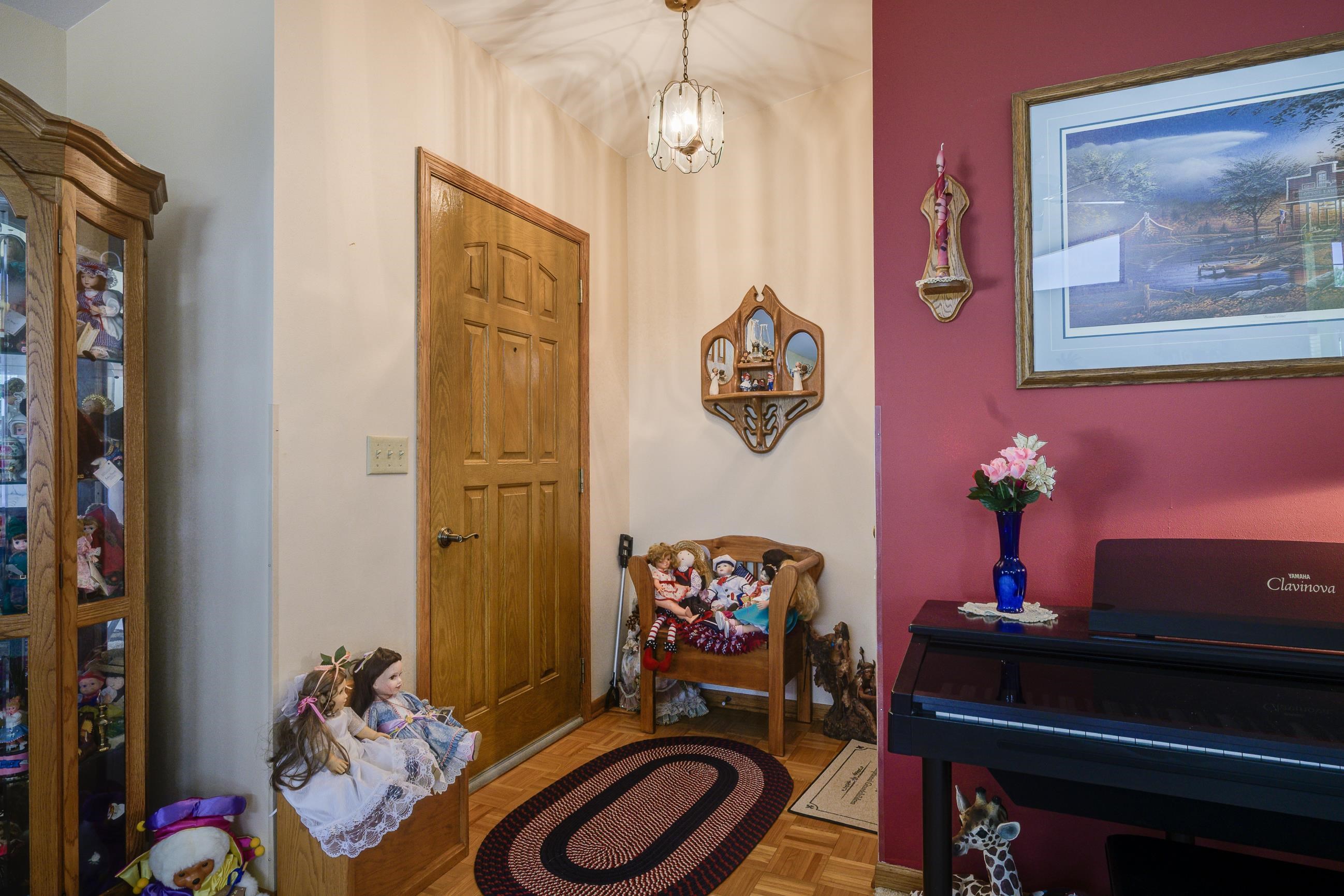 396 Robinson Road Oregon, WI 53575 - Photo 11 of 55 Gallery Image 11