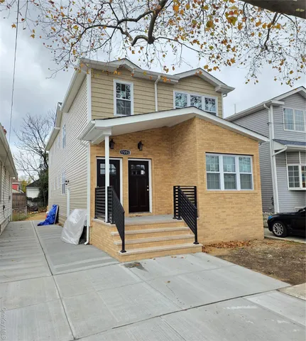 a view of a house with outdoor space