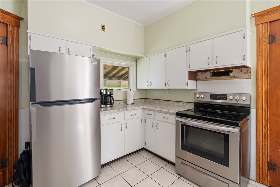 1960 Ridge Road Ontario, NY 14519 - Photo 21 of 43 THE APPLIANCES WILL STAY WITH THIS HOME
