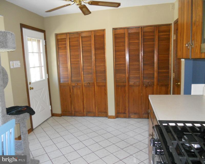 2 Winslow Road Sewell, NJ 08080 - Photo 11 of 27 Kitchen - Laundry Area/Pantry