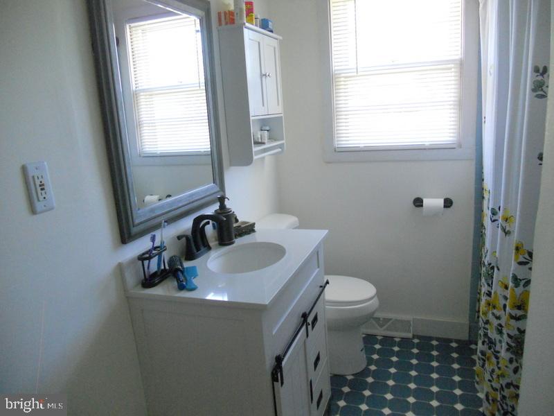 2 Winslow Road Sewell, NJ 08080 - Photo 18 of 27 Full Bath