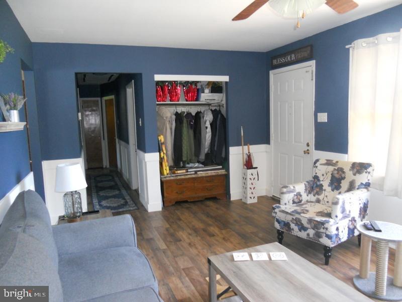 2 Winslow Road Sewell, NJ 08080 - Photo 5 of 27 Living Room