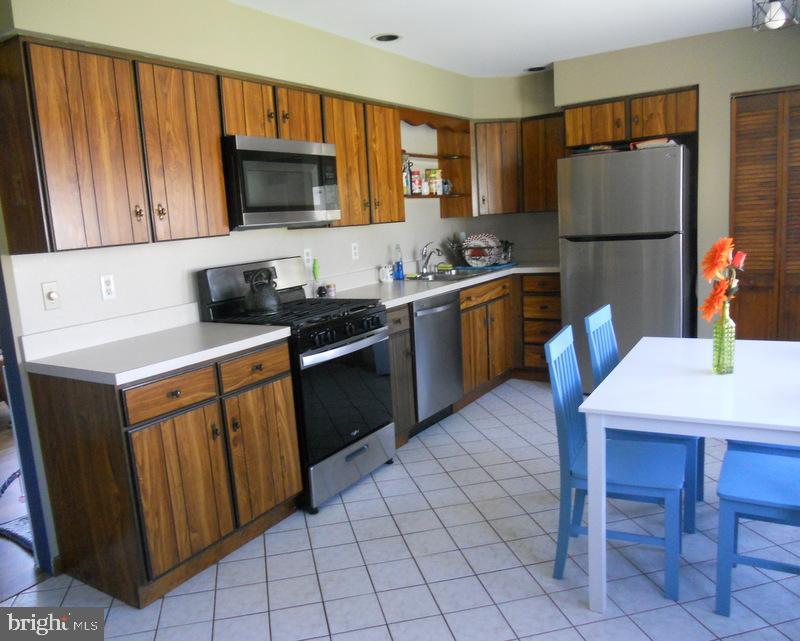 2 Winslow Road Sewell, NJ 08080 - Photo 10 of 27 Kitchen