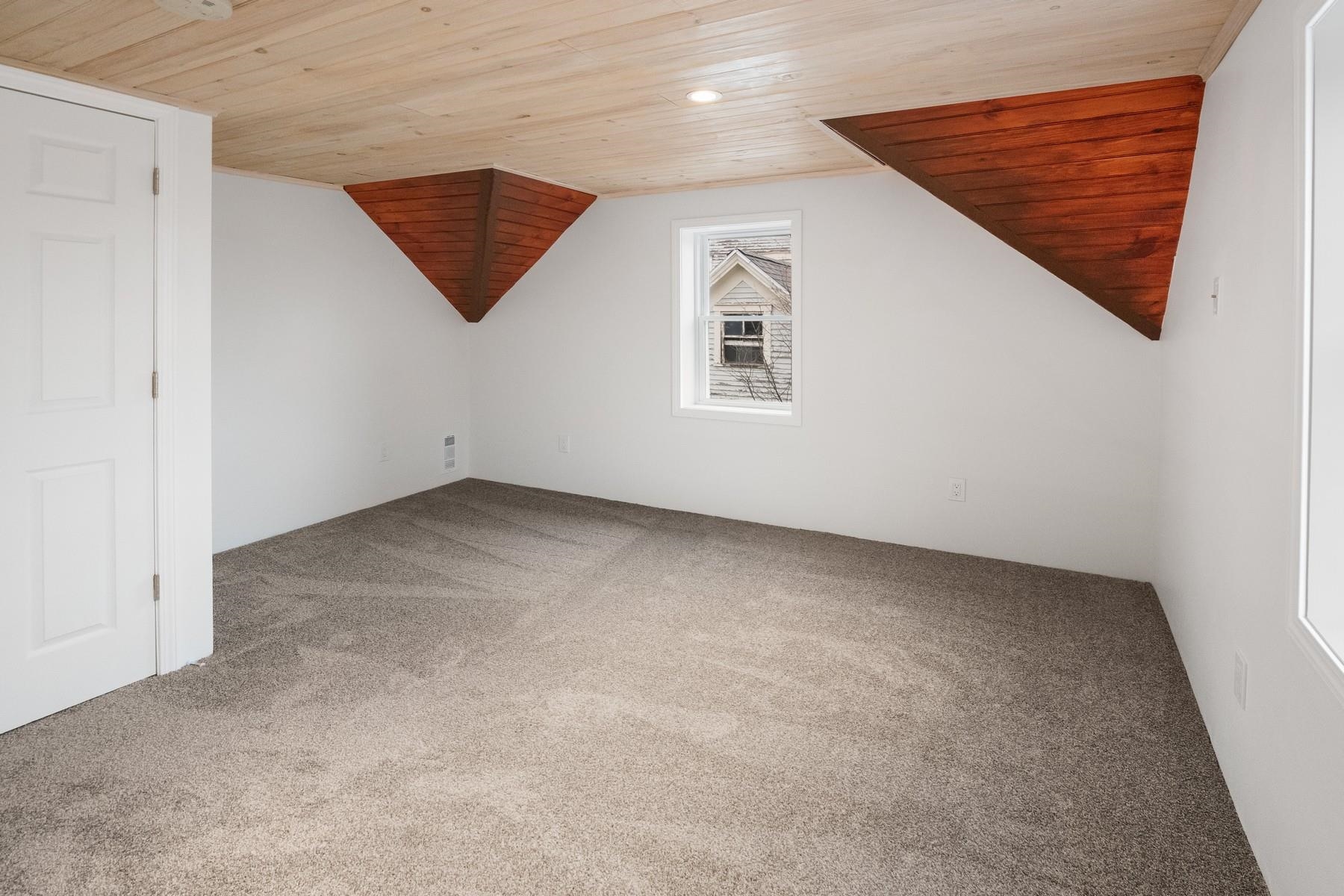 149 South Street Rutland, VT 05701 - Photo 8 of 30