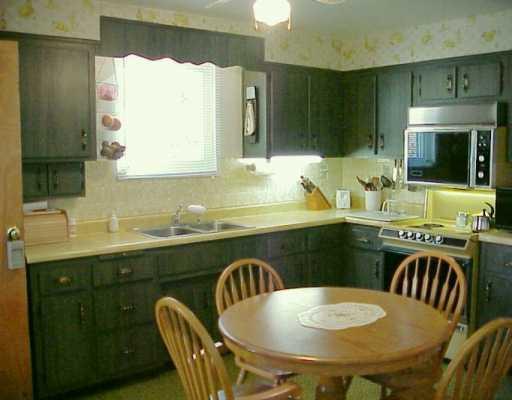 15 Coppola Road Cecil, PA 15321 - Photo 3 of 8 Kitchen.