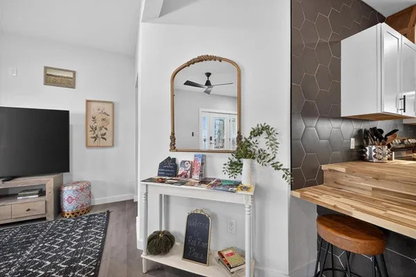 $289,000 | 209 North Broad Street, St. Jo, TX 76265