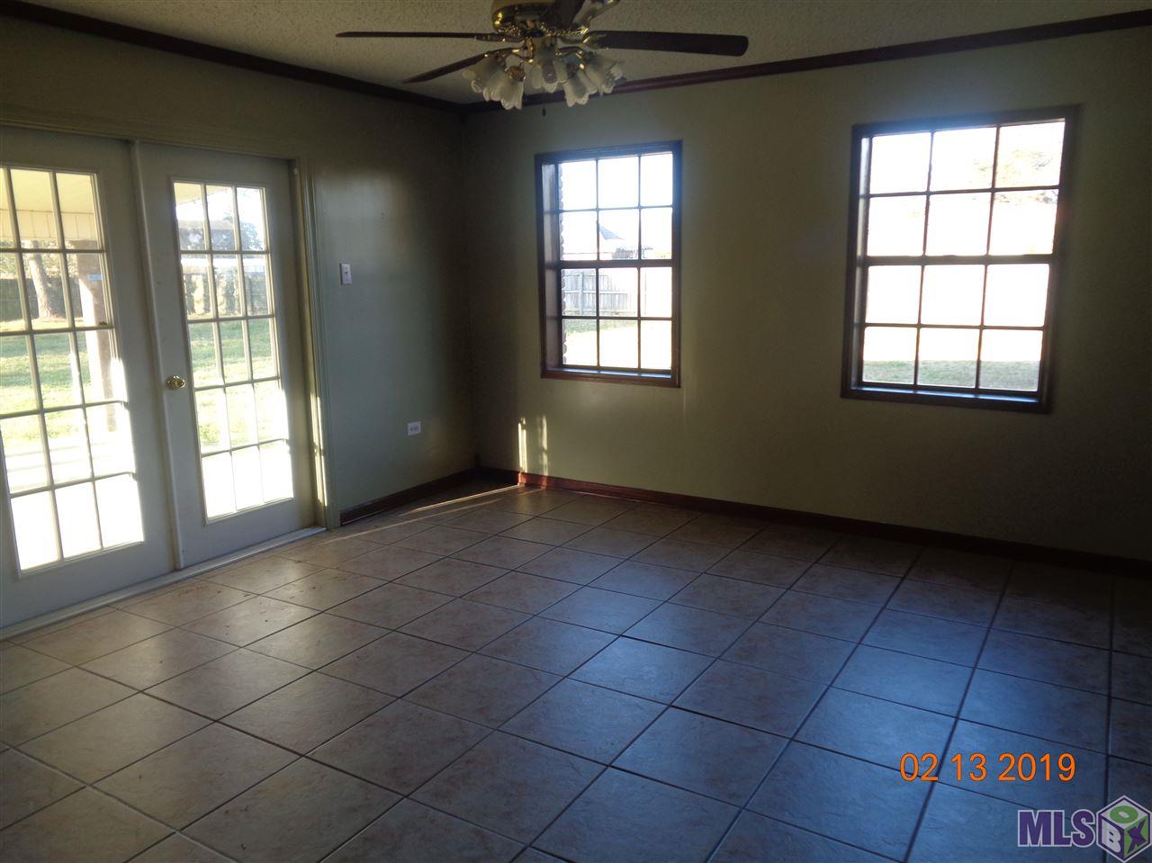 1404 Romy Drive Lockport, LA 70374 - Photo 4 of 12 Dining Room