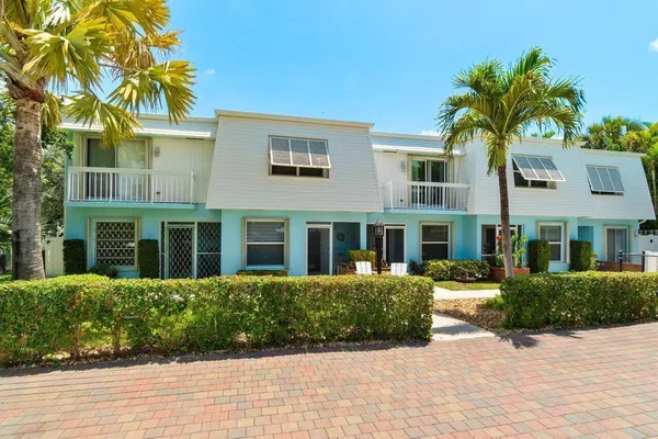 $3,490 | 842 Southeast 19th Avenue, Unit 103, Deerfield Beach, FL 33441