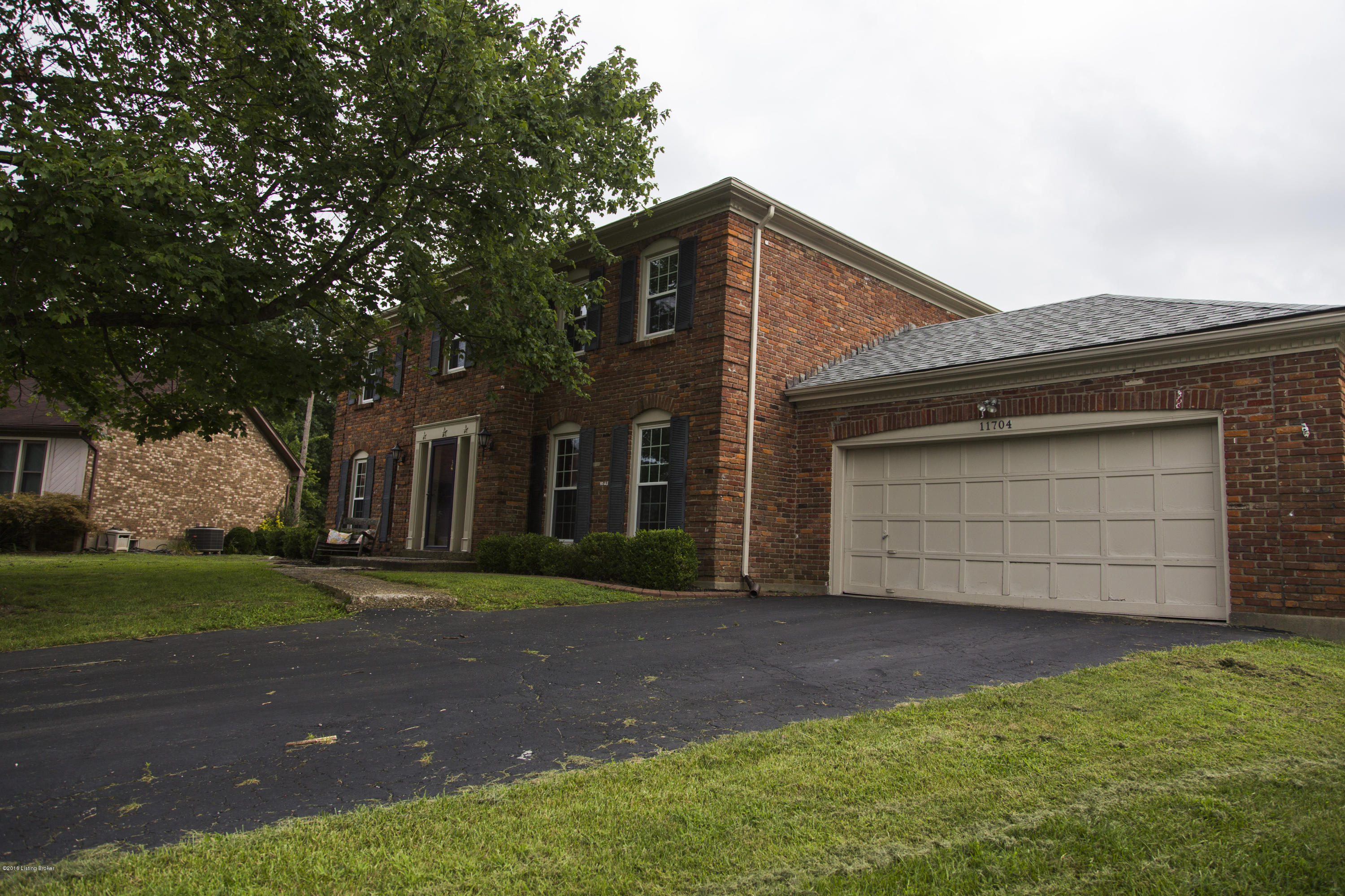 11704 Robindale Road Louisville, KY 40243 - Photo 37 of 39 38