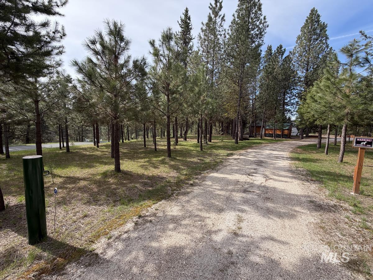 7 Carey Way Cascade, ID 83611 - Photo 4 of 43