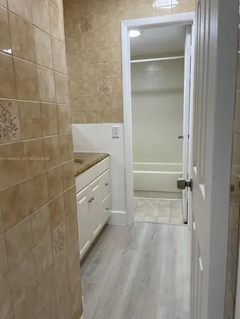 $2,490 | 1075 West 68th Street, Unit 304, Hialeah, FL 33014