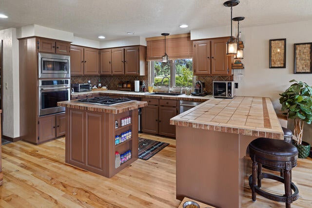64565 McGrath Road Bend, OR 97701 - Photo 7 of 29 Gallery Image 7
