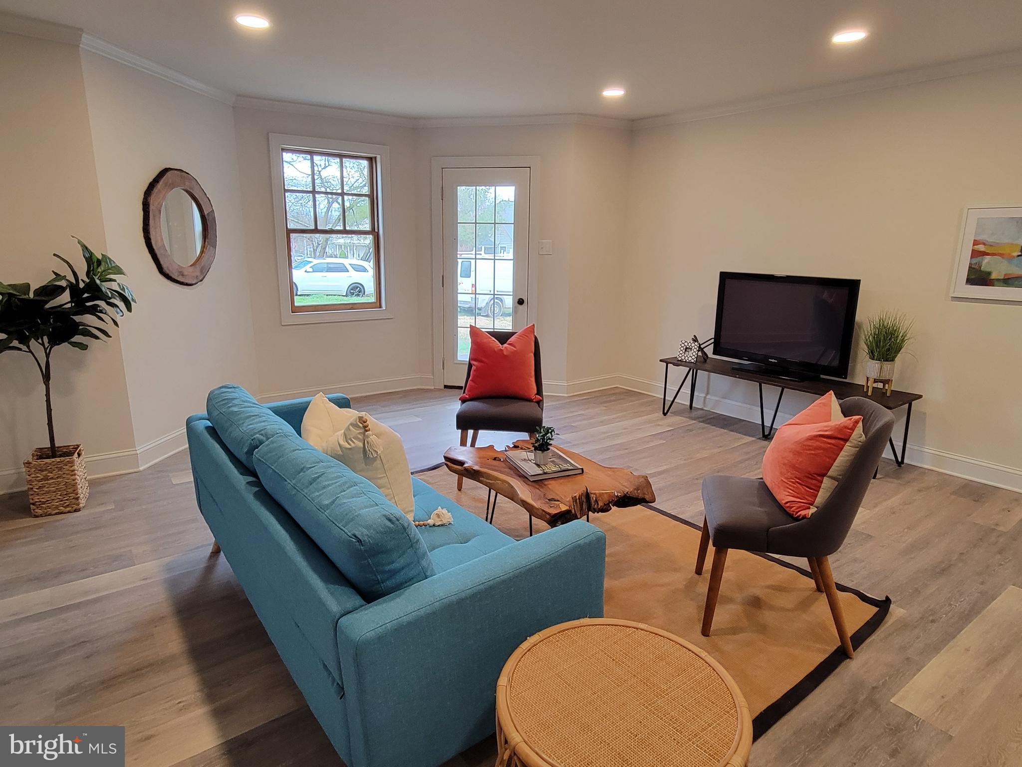 2090 Allentown Road Quakertown, PA 18951 - Photo 26 of 58 Family Room