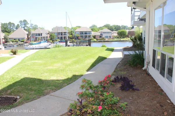 $255,000 | 550 Post Road, Unit 1002, Ridgeland, MS 39157