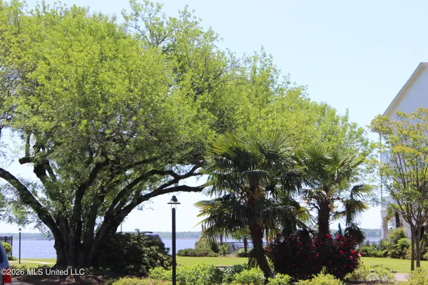 $255,000 | 550 Post Road, Unit 1002, Ridgeland, MS 39157