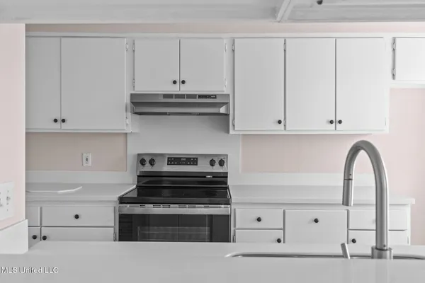 $255,000 | 550 Post Road, Unit 1002, Ridgeland, MS 39157