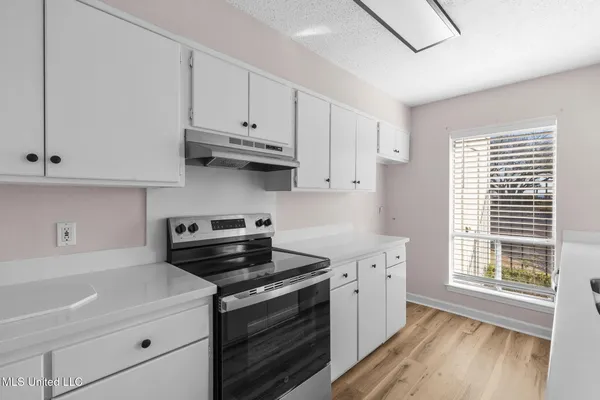 $255,000 | 550 Post Road, Unit 1002, Ridgeland, MS 39157