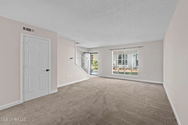 $255,000 | 550 Post Road, Unit 1002, Ridgeland, MS 39157