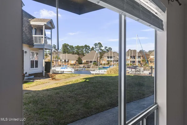 $255,000 | 550 Post Road, Unit 1002, Ridgeland, MS 39157