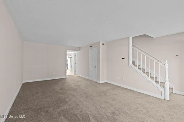 $255,000 | 550 Post Road, Unit 1002, Ridgeland, MS 39157