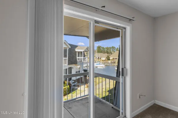 $255,000 | 550 Post Road, Unit 1002, Ridgeland, MS 39157