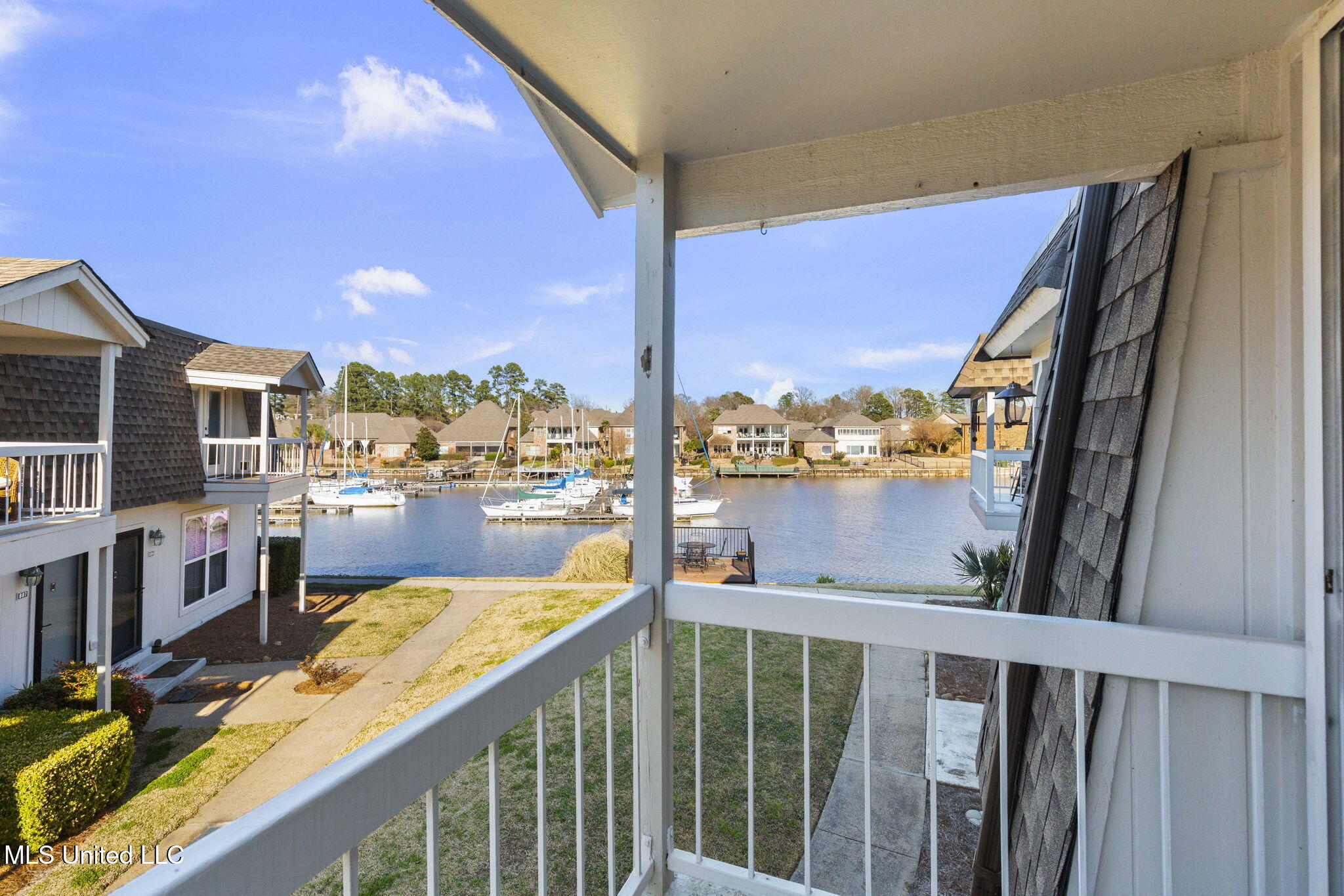 550 Post Road, Unit 1002 Ridgeland, MS 39157 - Photo 36 of 63 pc 1002 balcony3